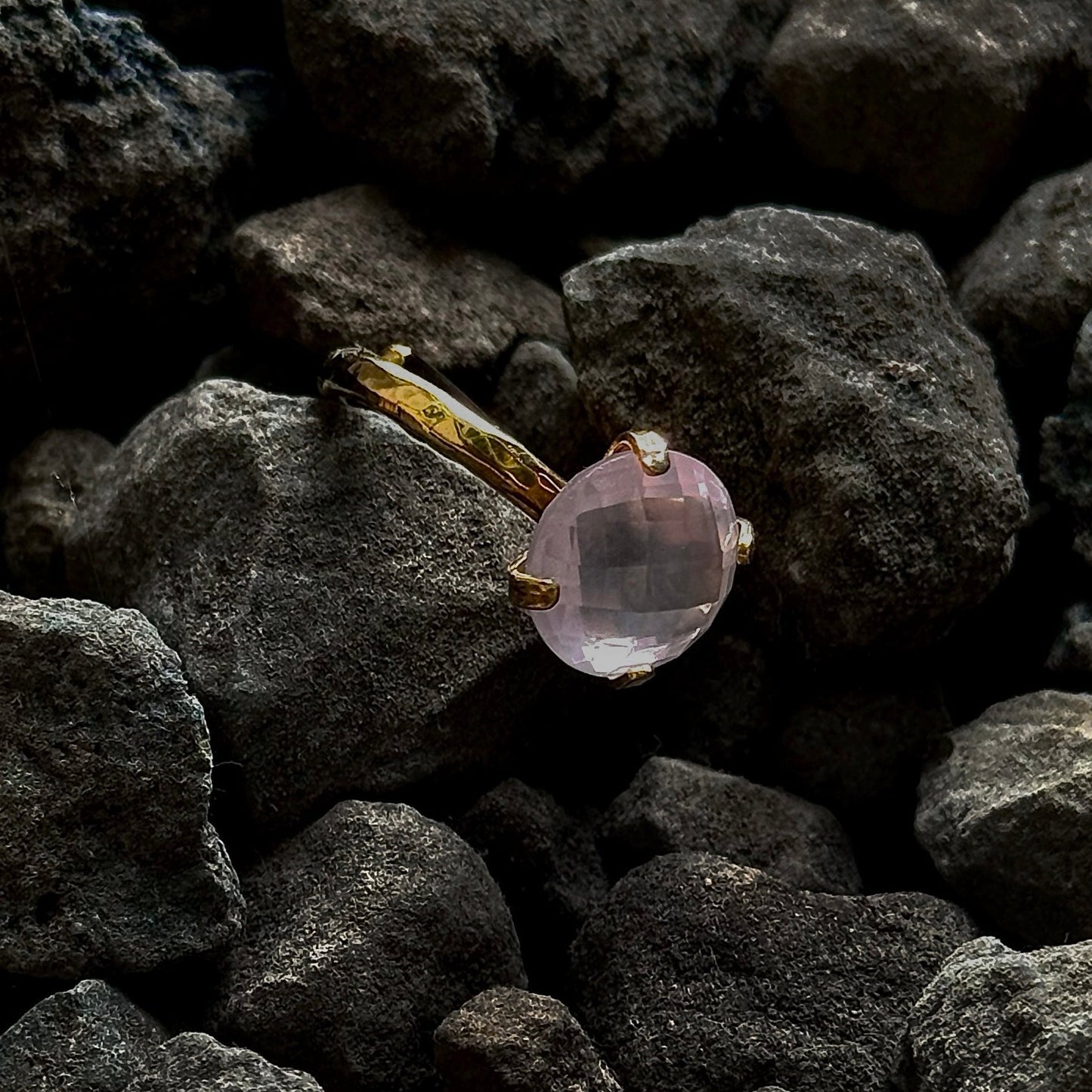 Bague Shakti I - Bijou ajustable en quartz rose