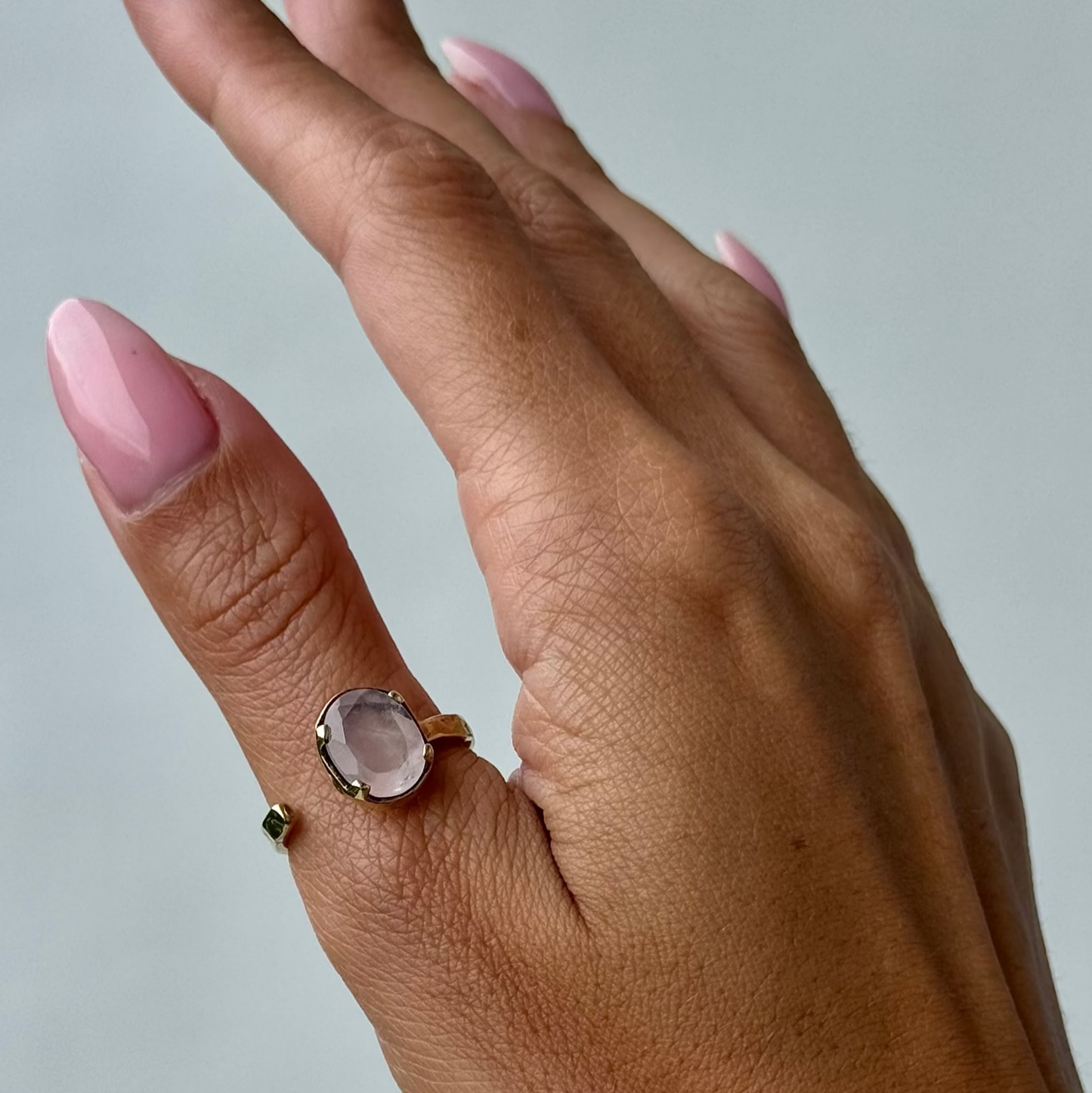 Bague Shakti - Bijou ajustable en quartz rose